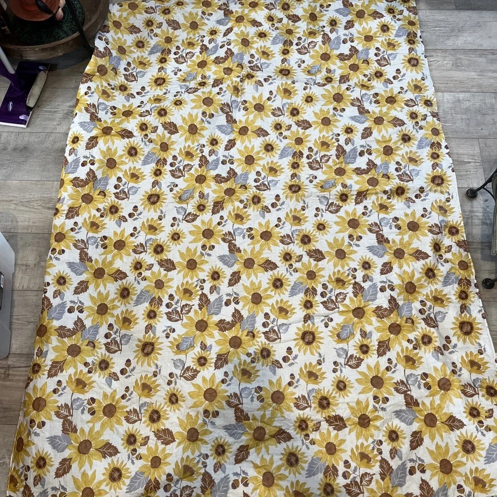 Vintage 70s Fall Tablecloth Acorn Leaves Plastic Coated Rectangular 68x50